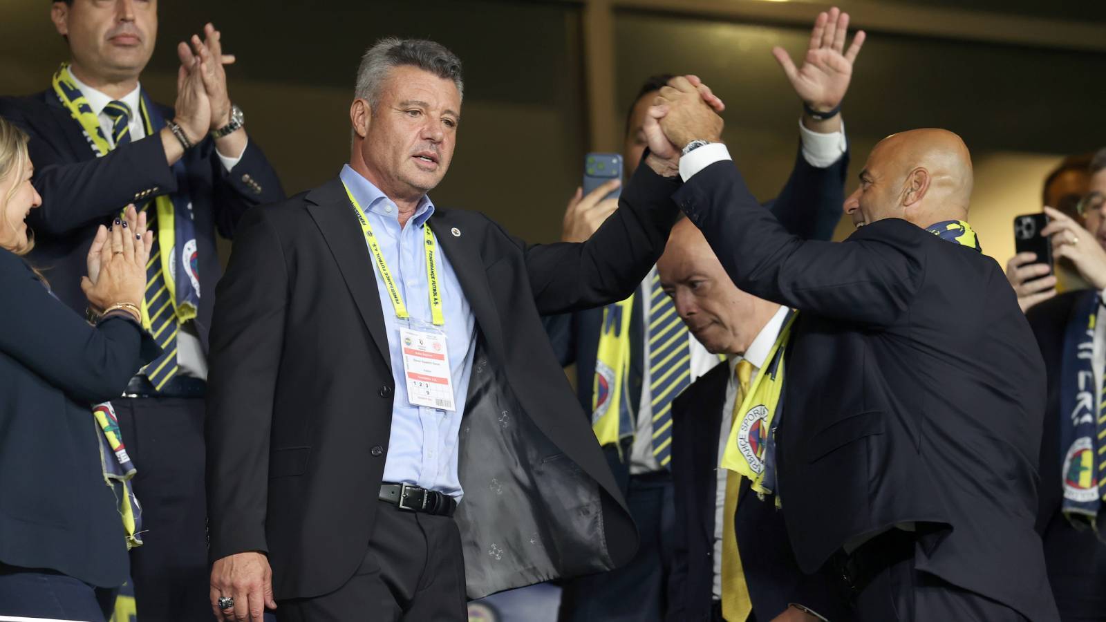Fenerbahçe 3 maç sonra galibiyetle moral buldu