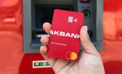 Cebinde Akbank Kartı Olan Herkesi İlgilendiren Paylaşım! Banka Kartınıza 100.000 TL Alabiliyor ve Hemen Hesaba Atabiliyorsunuz