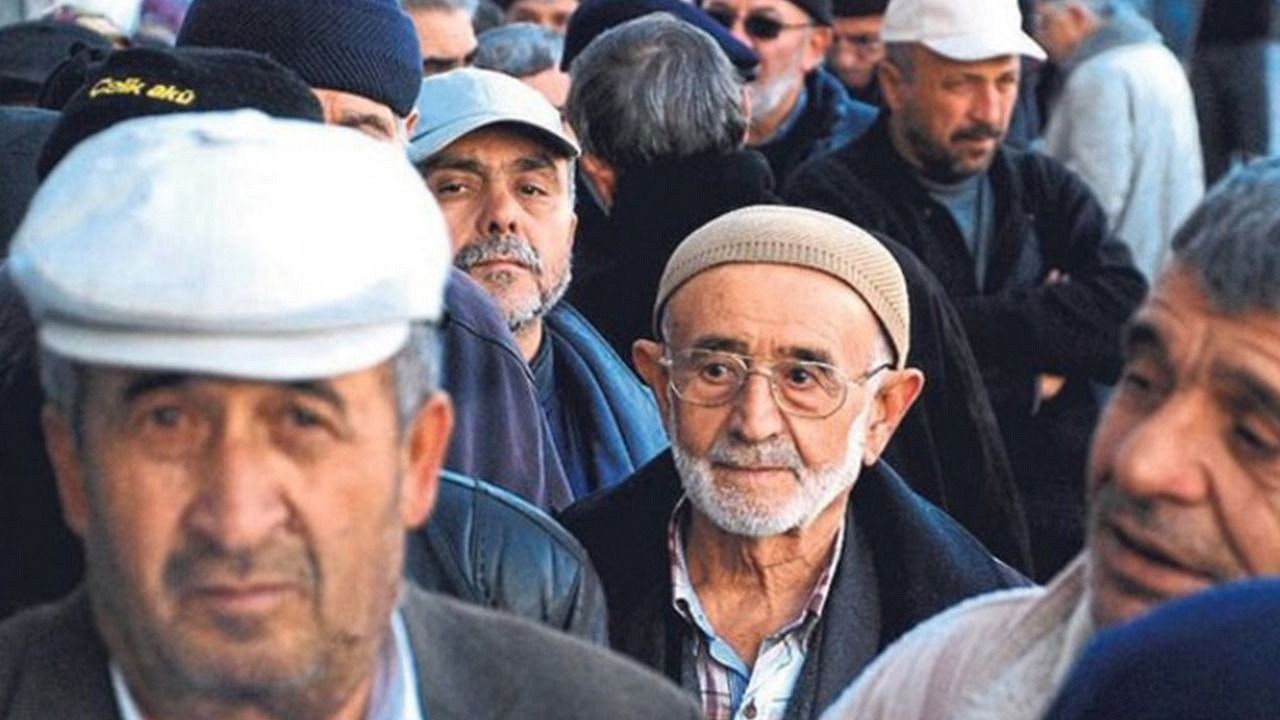 Emeklilere 10 Günlük Ek Ödeme Müjdesi! SGK Tarihleri Duyurdu!