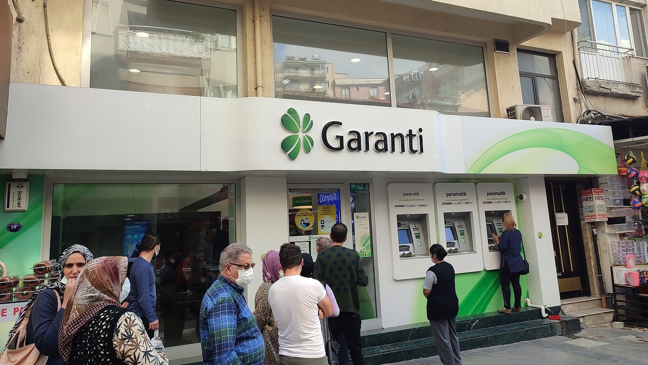 Garanti bankası duyurdu: Emekli maaşı alanlara hemen ödeme! Tam 50 bin TL